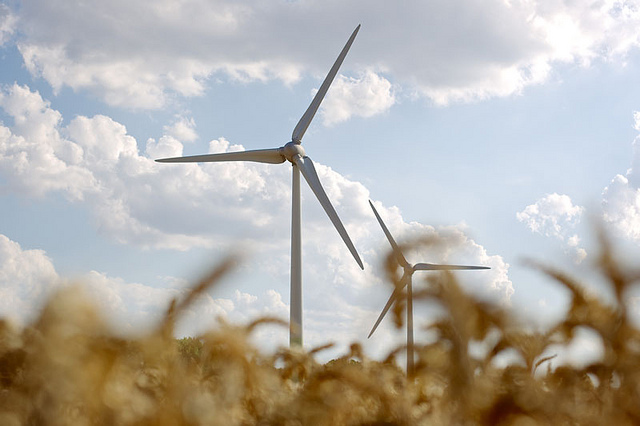 green tech clean tech ecofriendly wind farm energy consumption