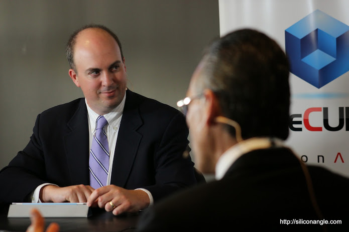 Stu Miniman Dave Vellante theCUBE IBM Edge 2014