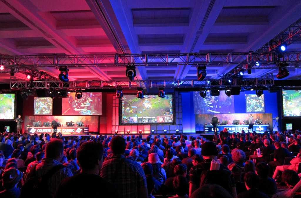 Activision Blizzard to bring live eSports to Facebook 