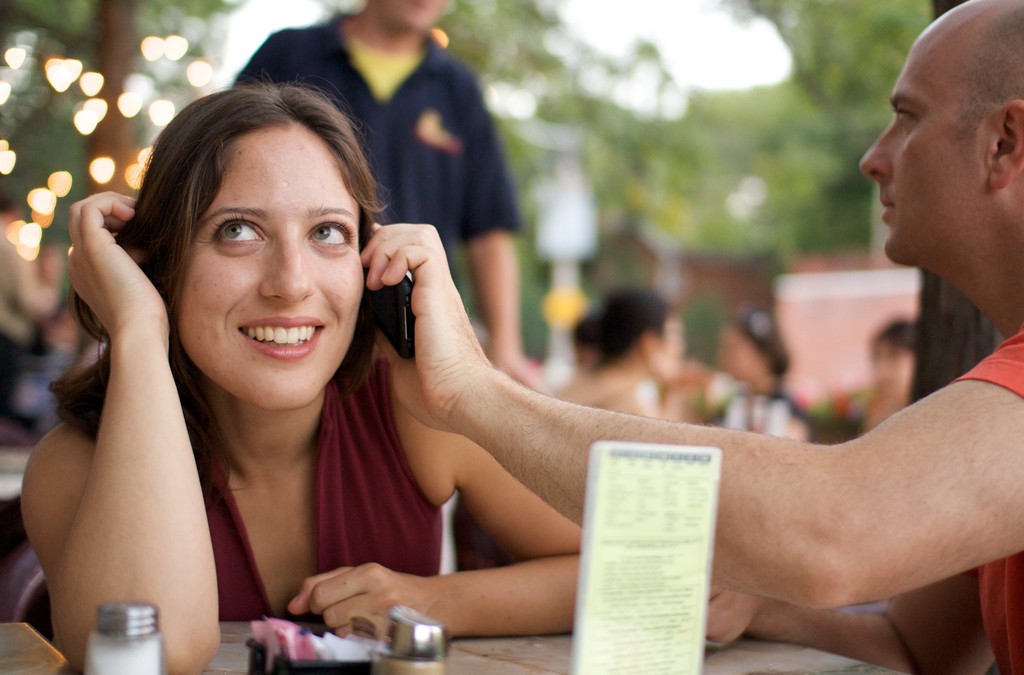 iOS 9 tips and tricks: How to share and save voicemails on iPhone in