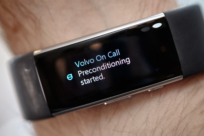 Voicecommand to car Microsoft Band 2, via Volvo