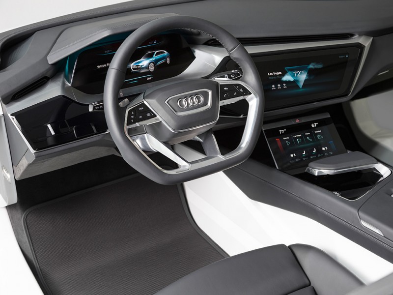 Audi e-tron quattro concept – outlook on future interior design for HMI, connectivity and infotainment